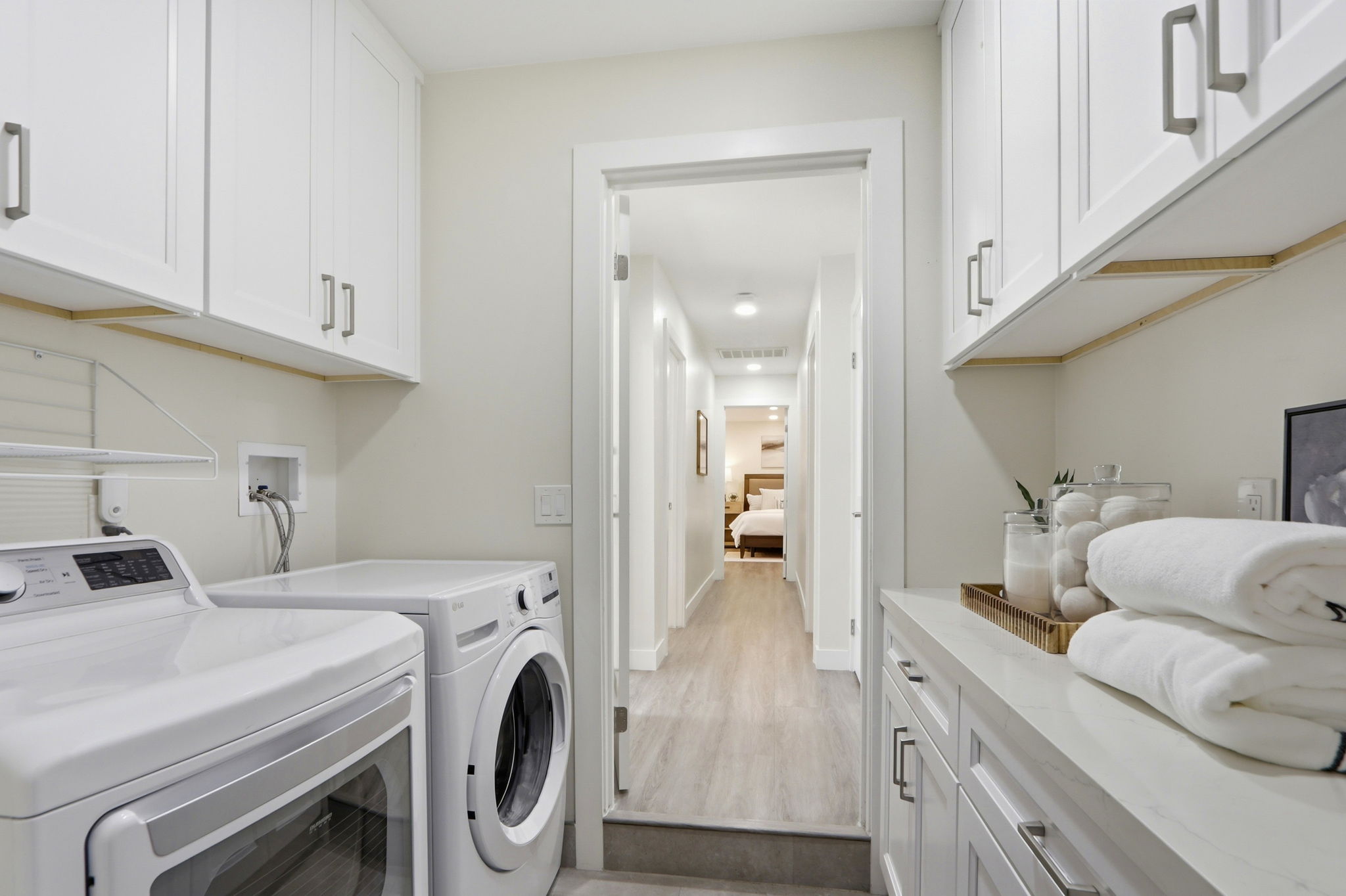 037_F8_1781 Penwood St