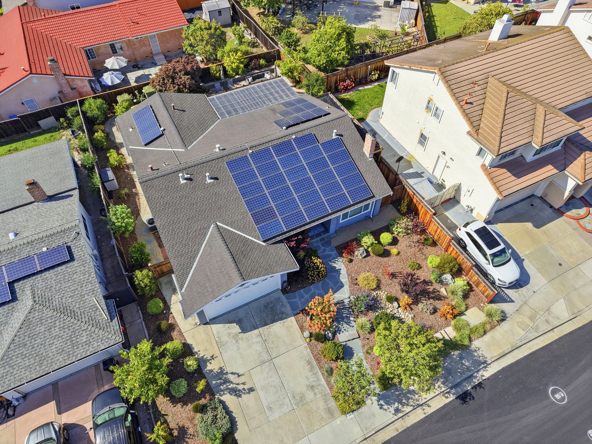 011_F8_AERIAL_1781 Penwood St