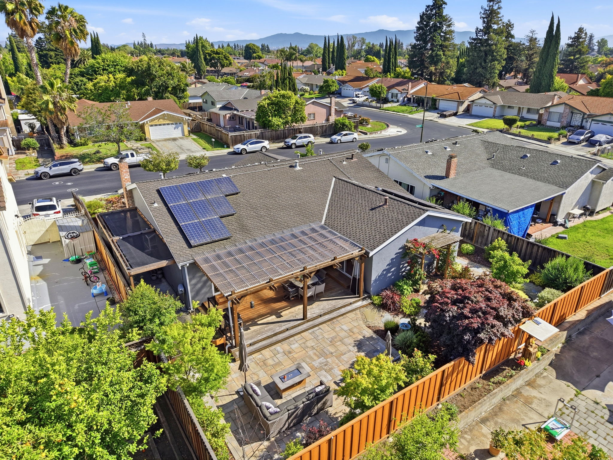 015_F8_AERIAL_1781 Penwood St