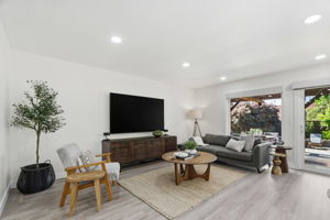 011_F8_1781 Penwood St