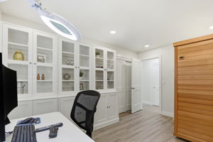 023_F8_1781 Penwood St