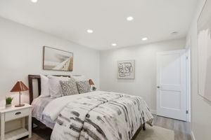 026_F8_1781 Penwood St