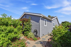 044_F8_1781 Penwood St