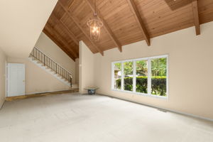 Formal Living Room/Entrance