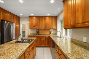 Kitchen - Granite Counters