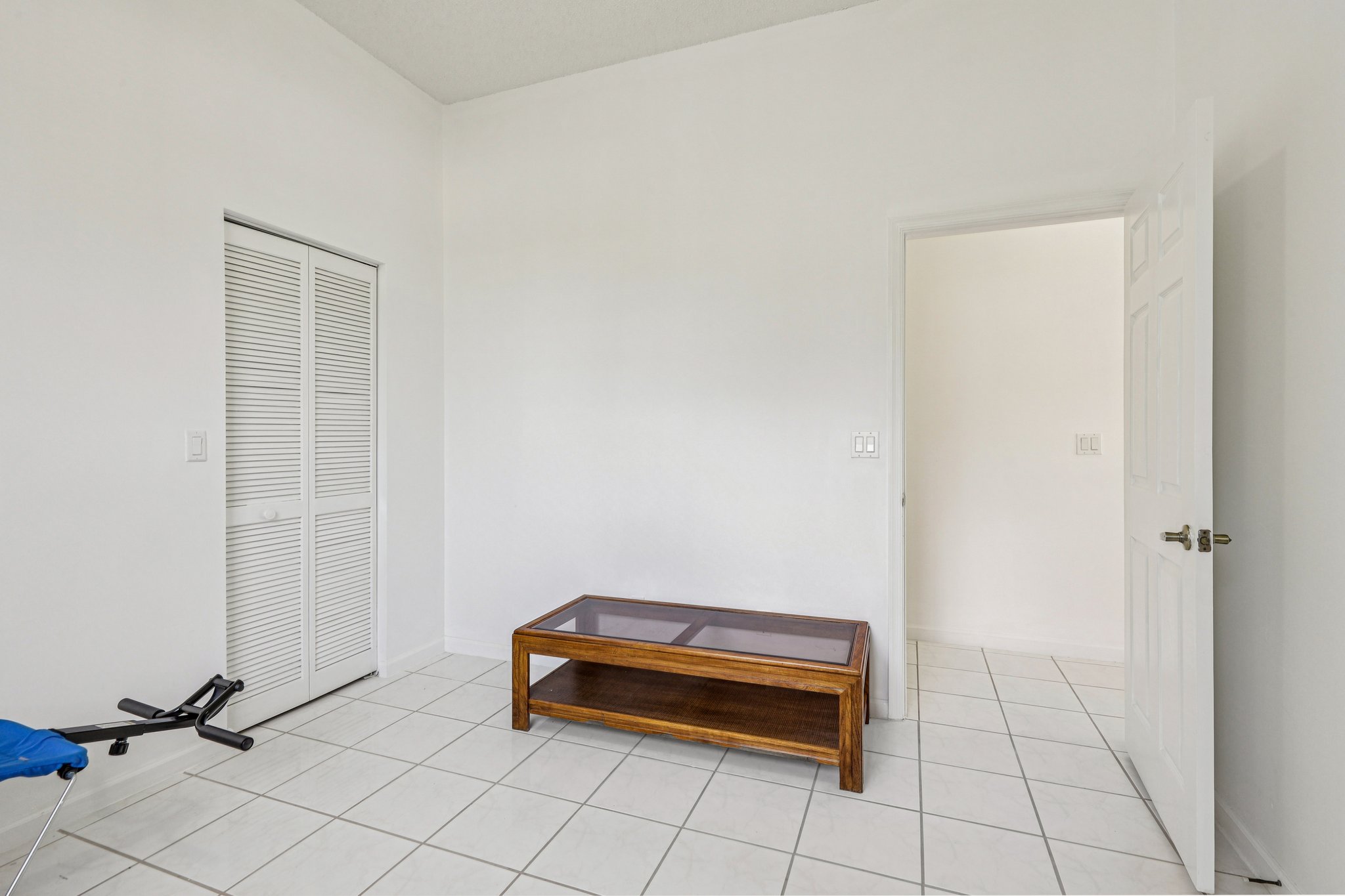 SW 4th Ct-S3112-025.jpg