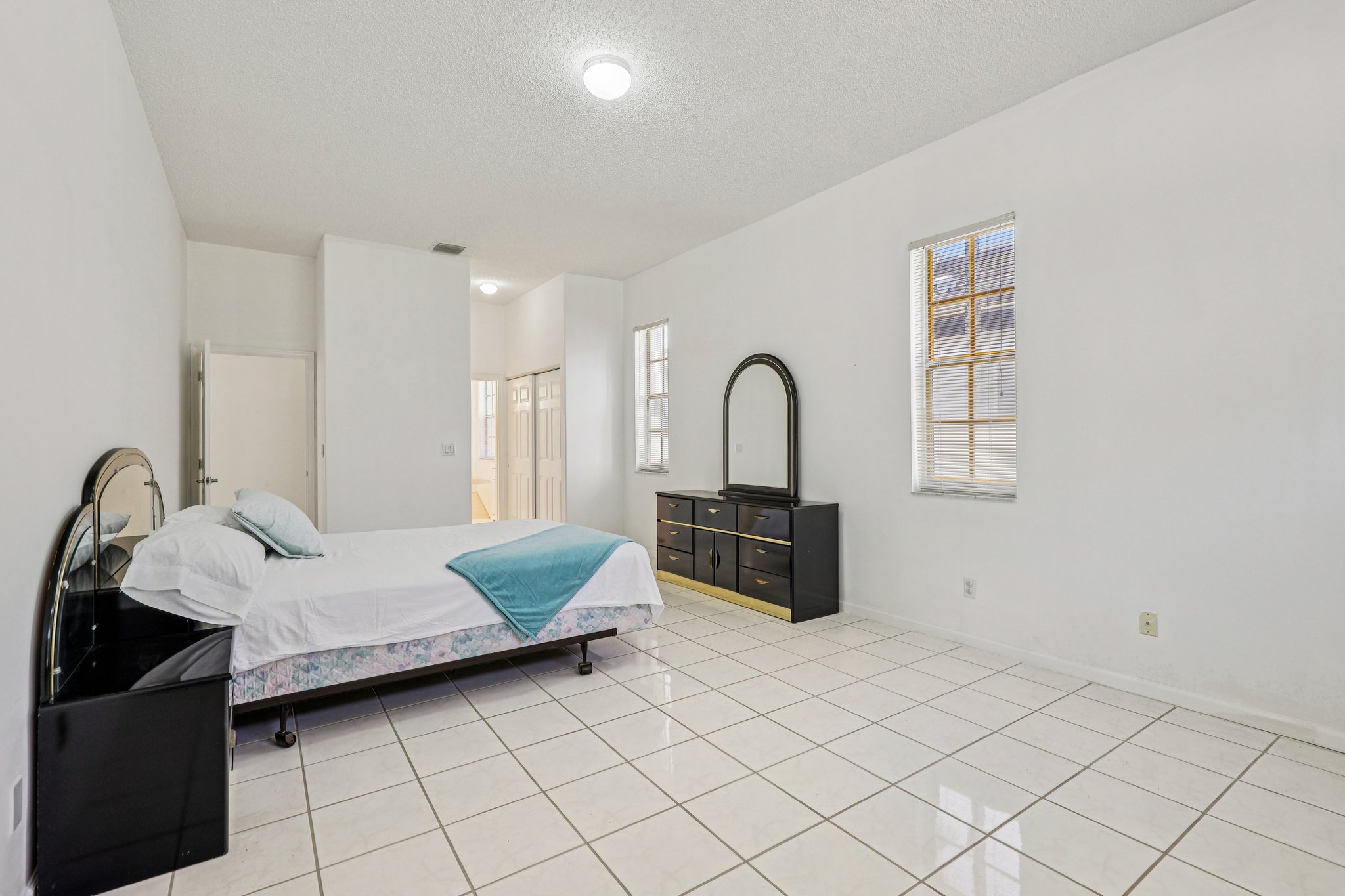 SW 4th Ct-S3112-039.jpg