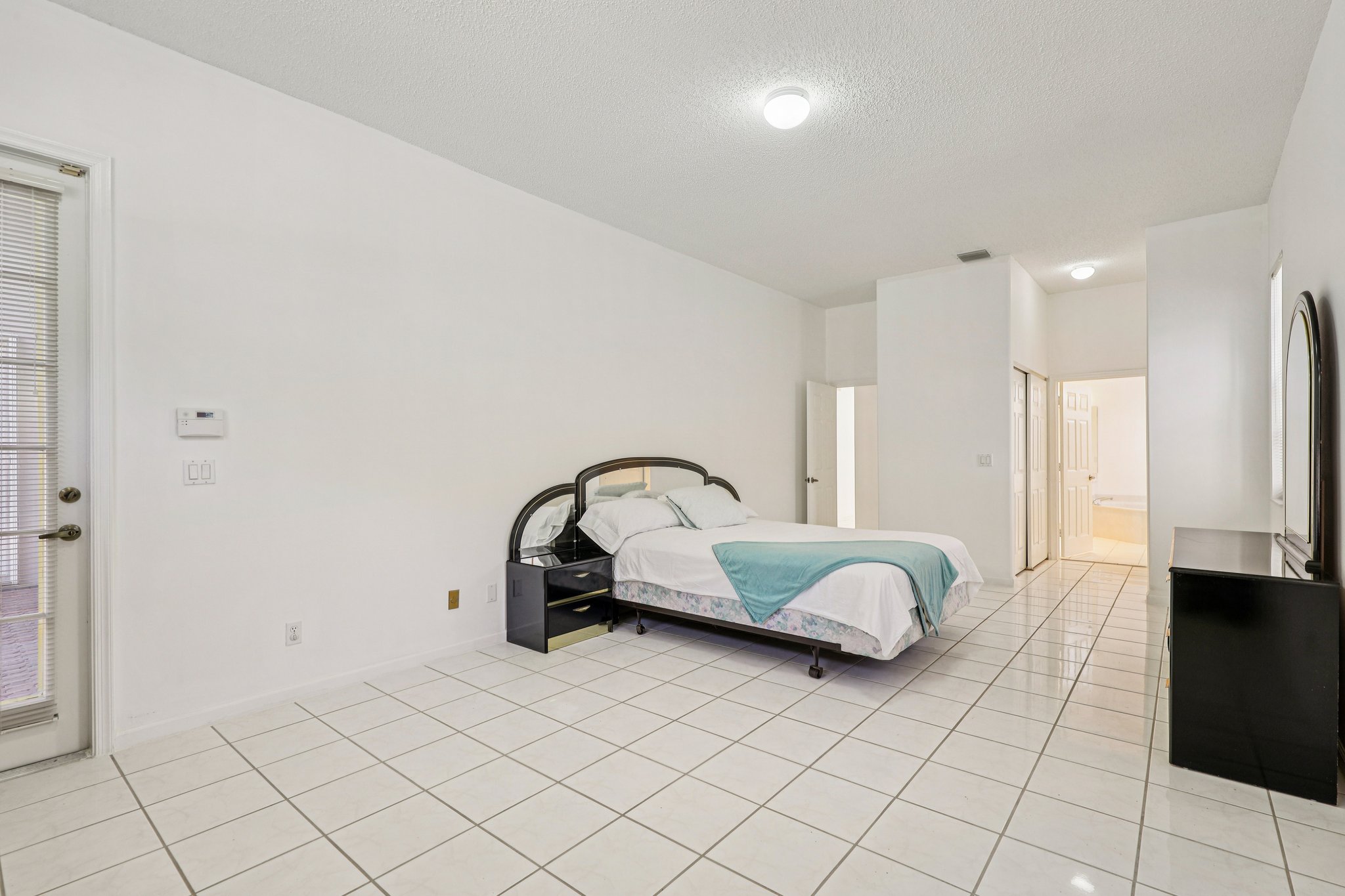 SW 4th Ct-S3112-040.jpg