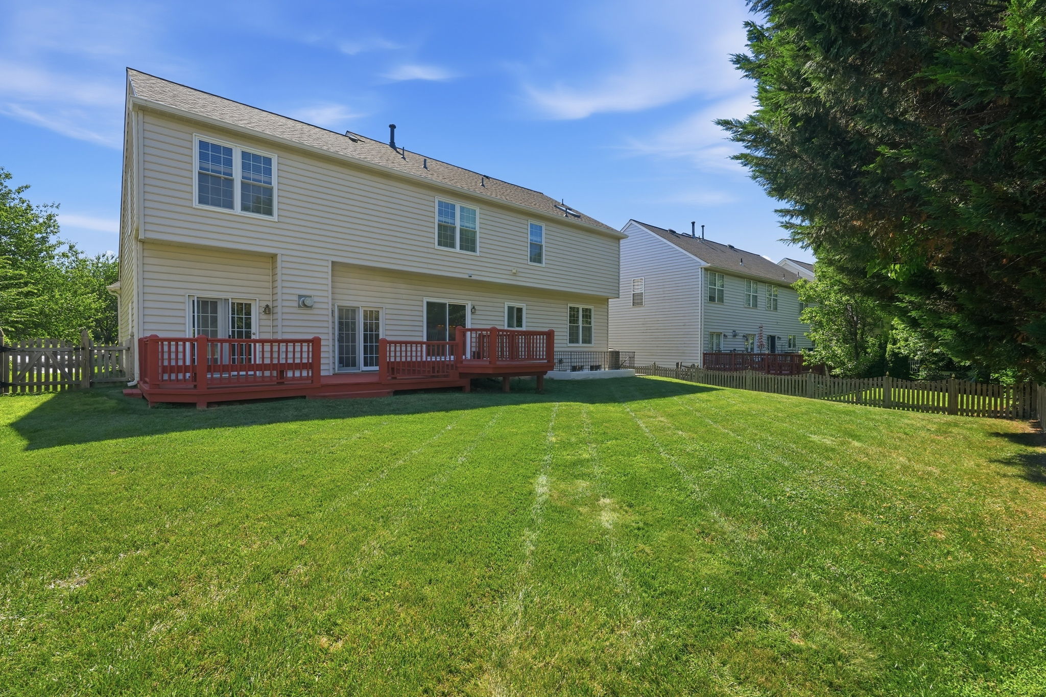 Flat Fully Fenced Rear Yard