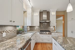 Inverness Curv-L2804-014.jpg
