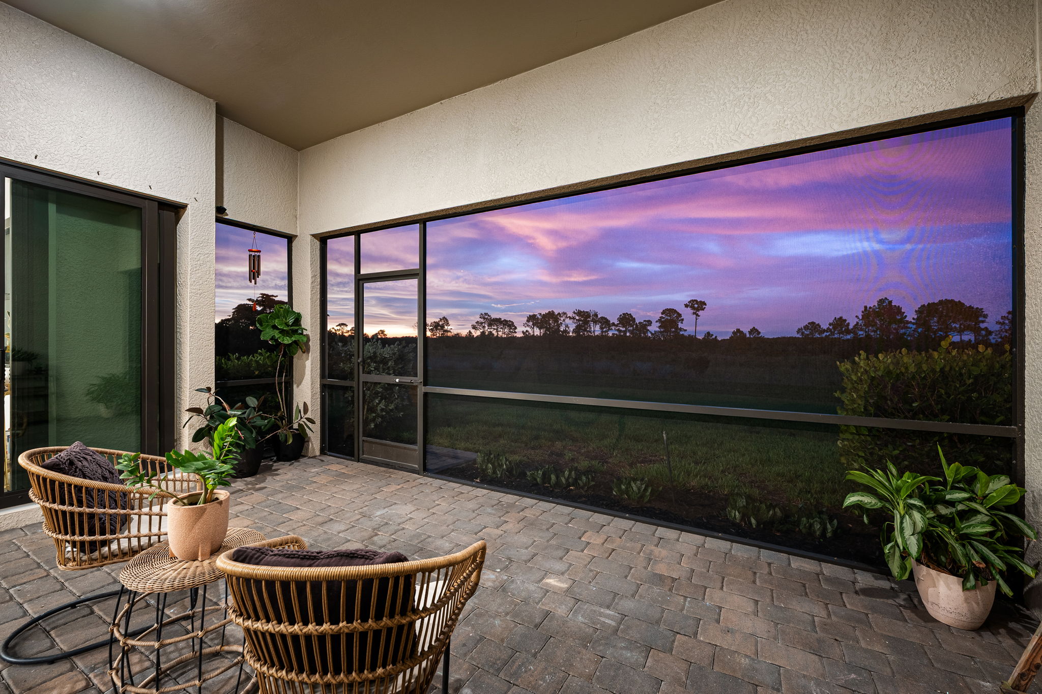 Lanai - View - NIGHT