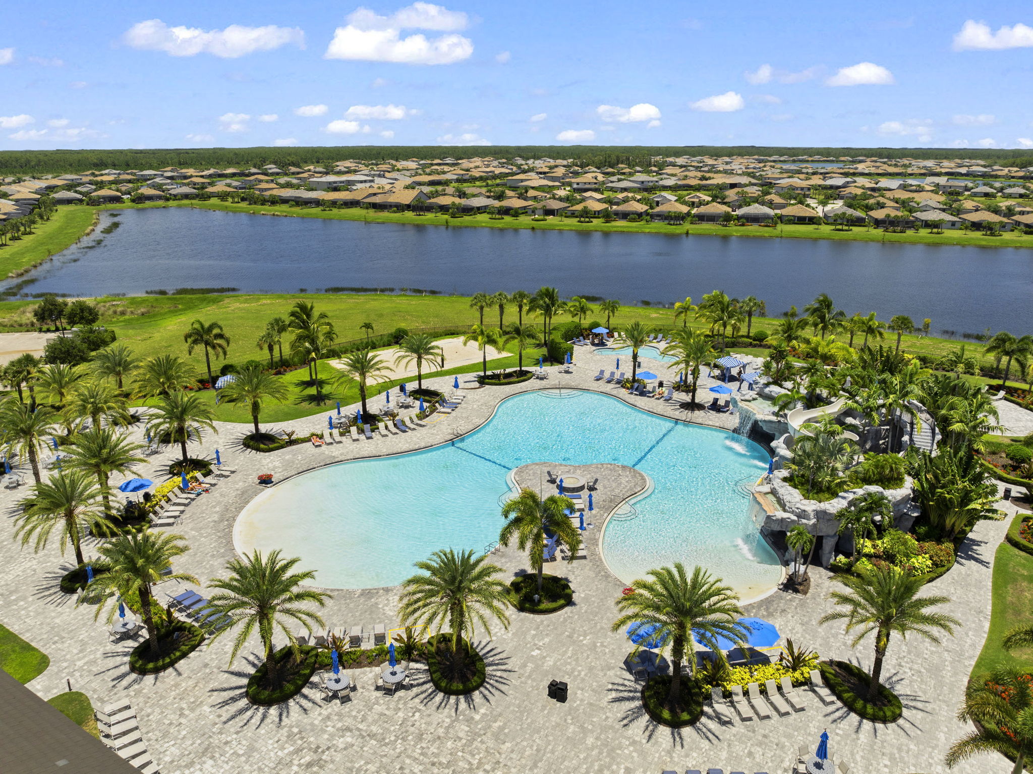 Clubhouse Resort Style Pool