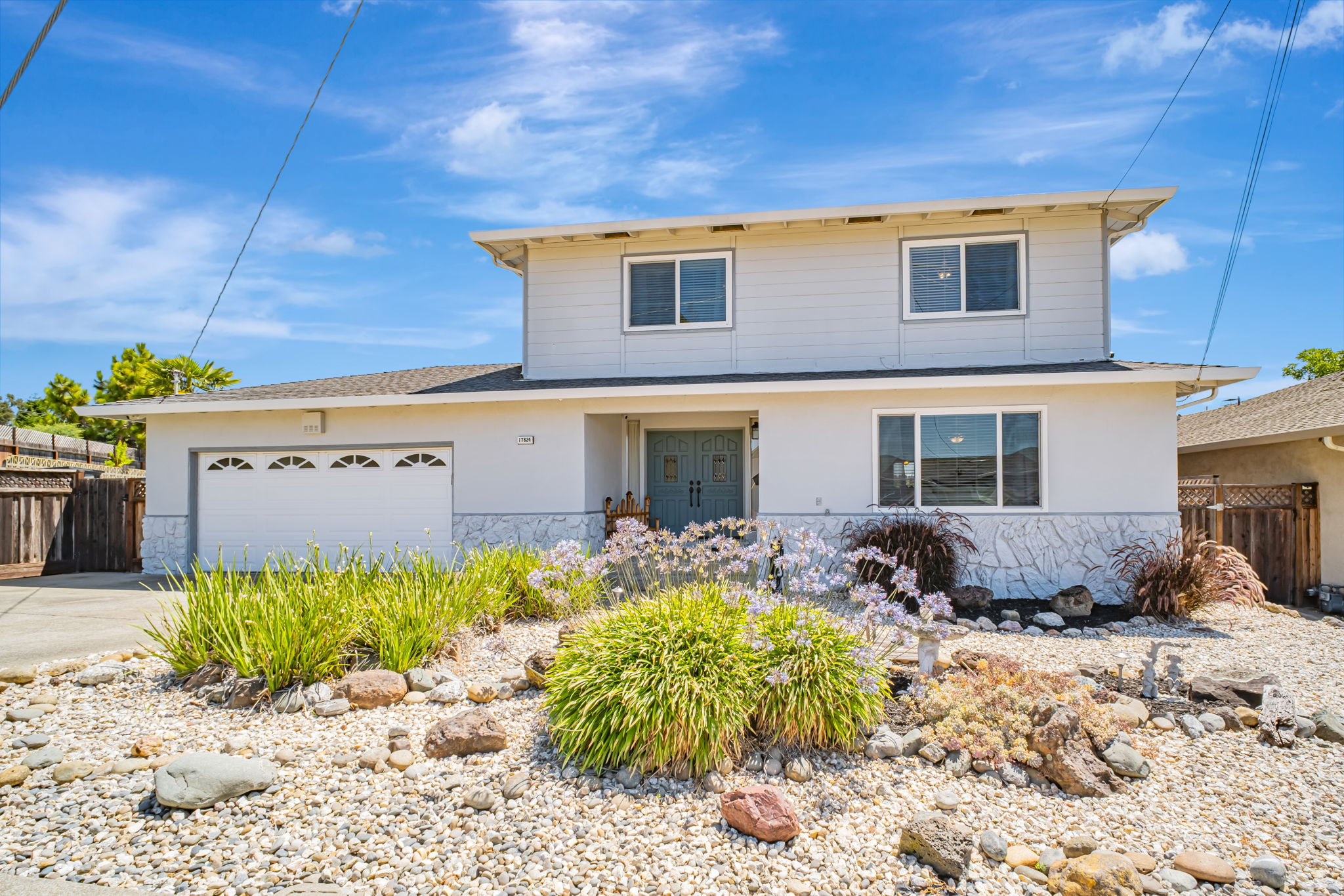 004_17824 Apricot Way