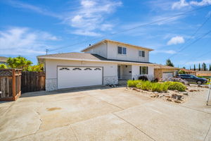 002_17824 Apricot Way
