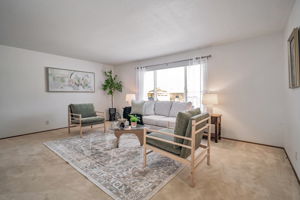 007_17824 Apricot Way