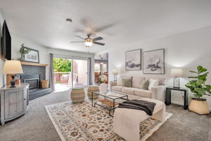 012_17824 Apricot Way