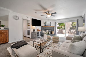 013_17824 Apricot Way