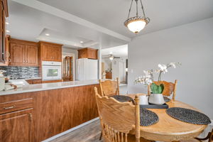 019_17824 Apricot Way