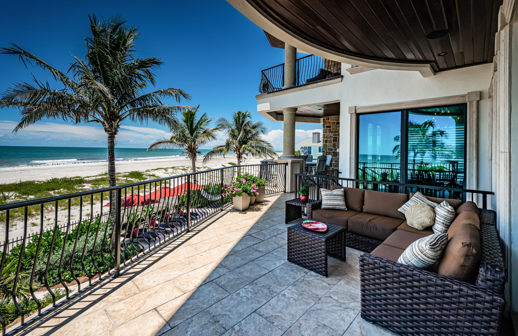 Living Room Balcony1