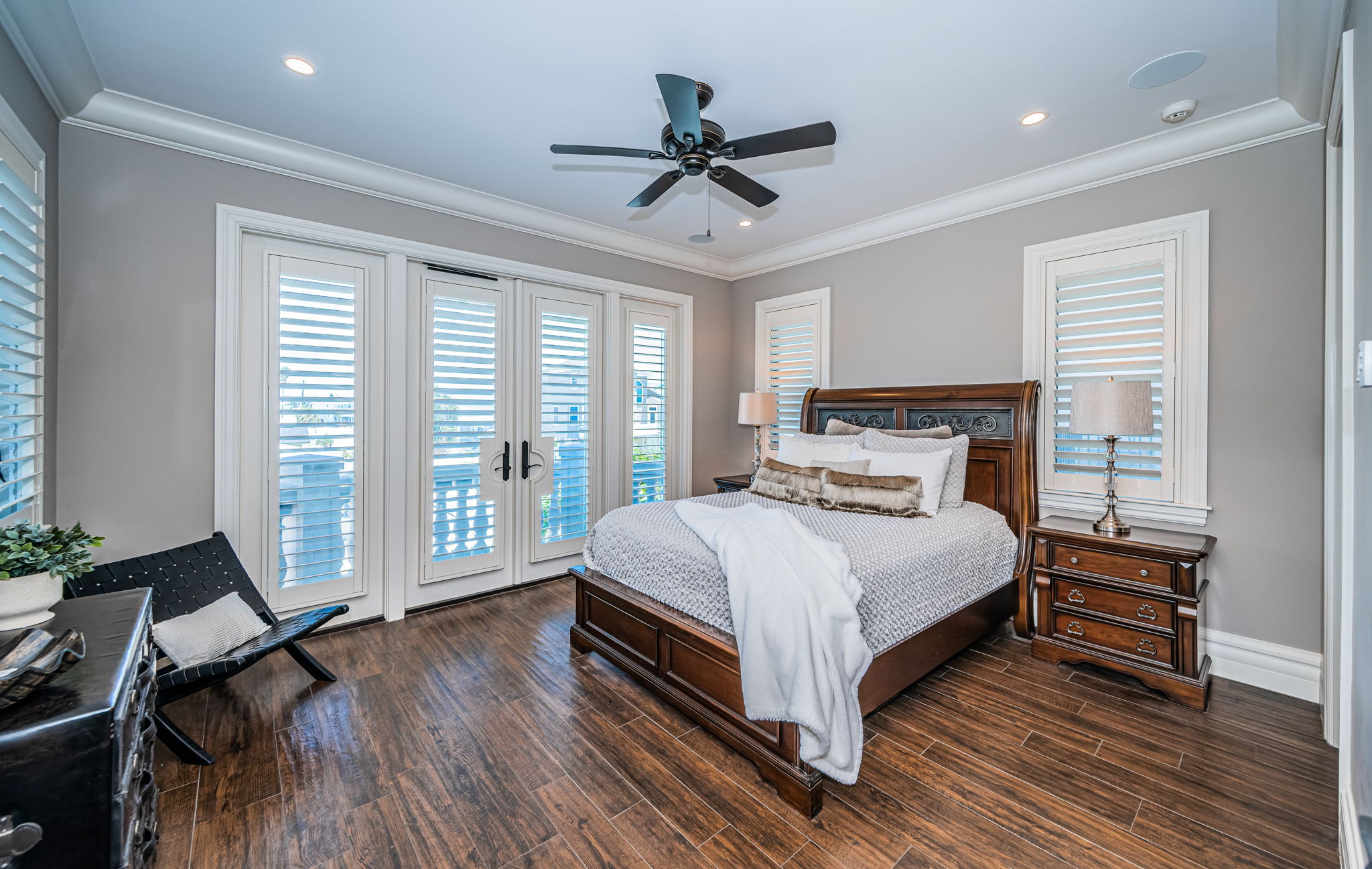 Main Level Guest Bedroom1a