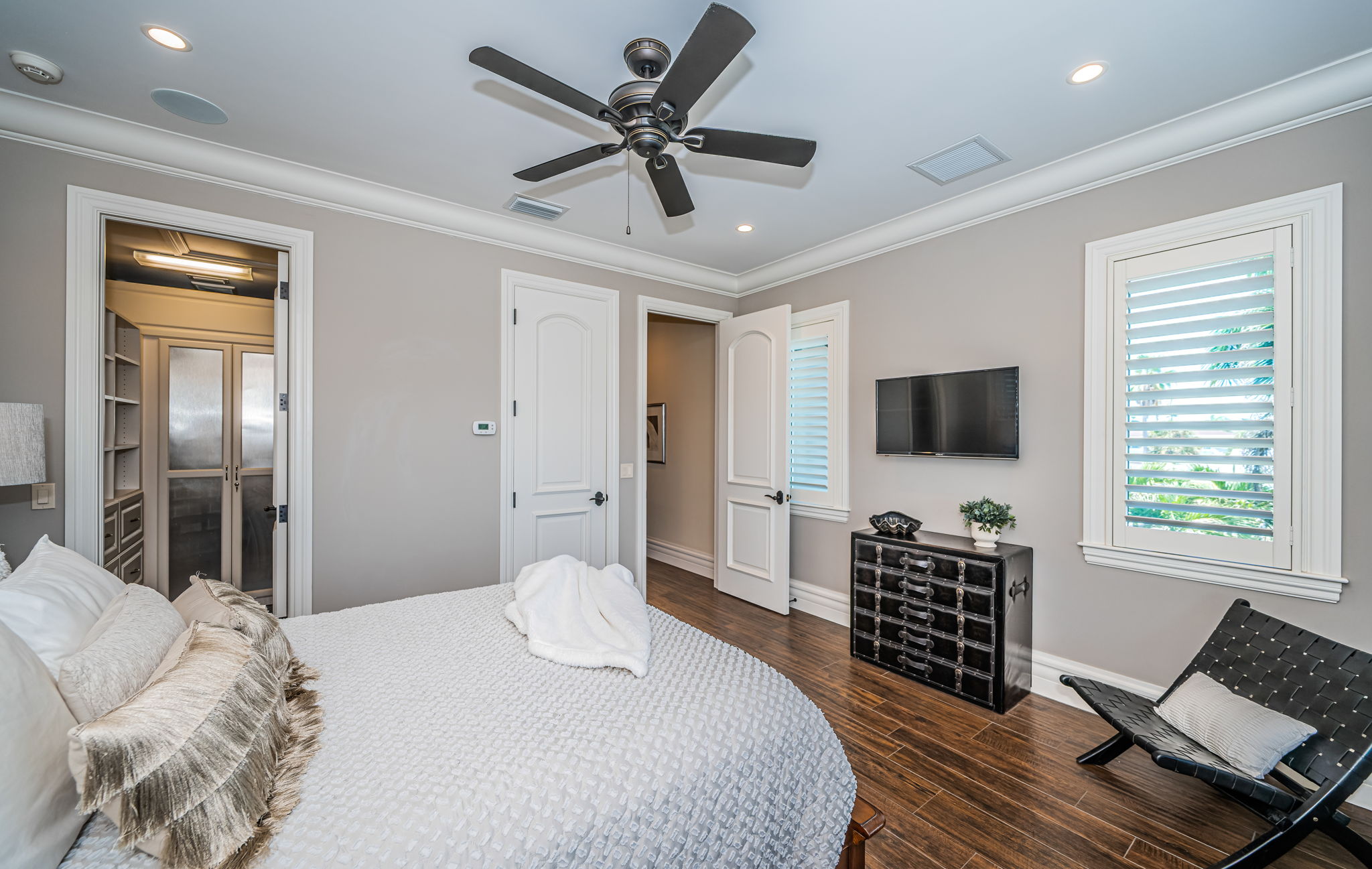 Main Level Guest Bedroom1c