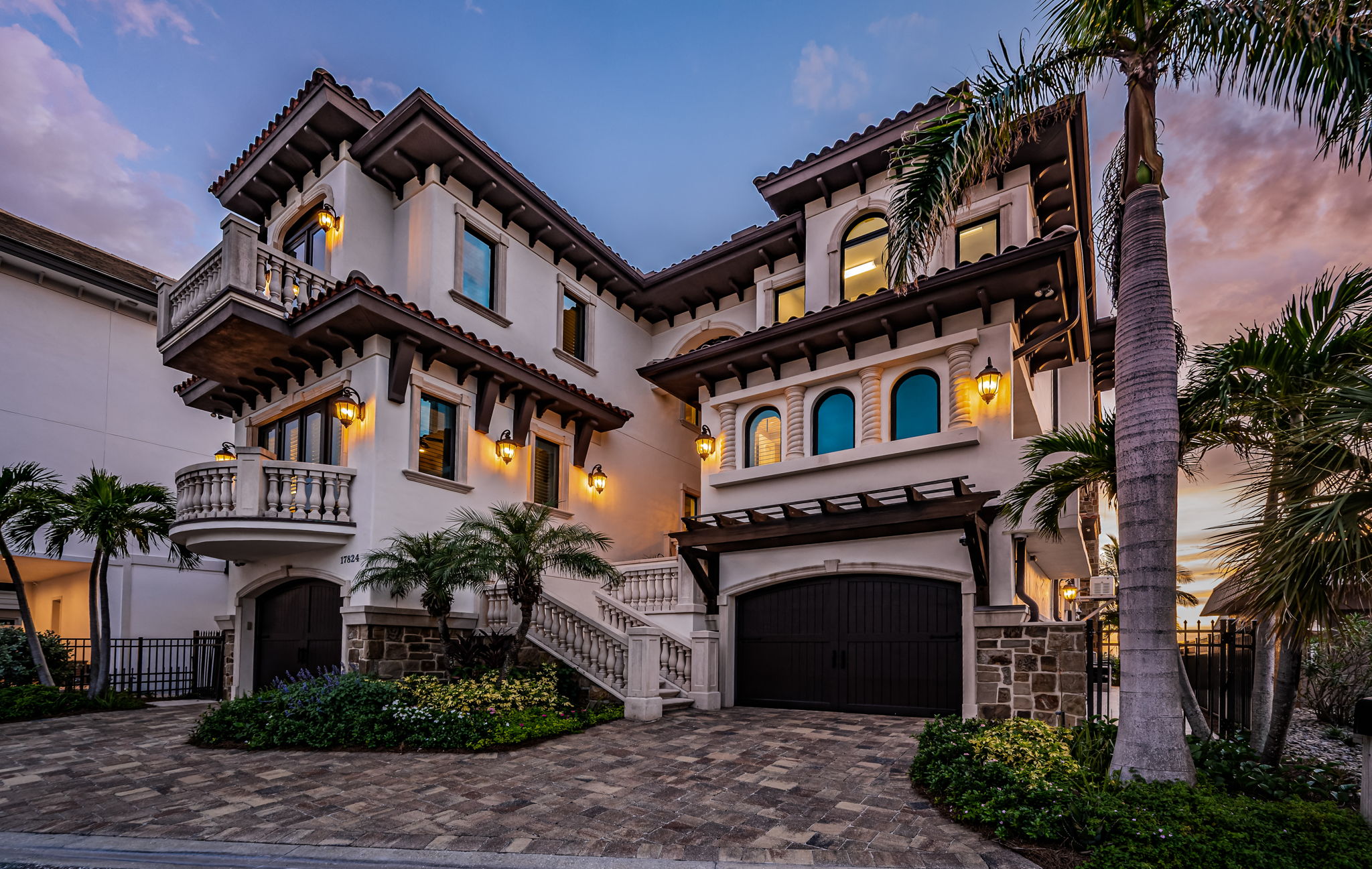 Front Exterior21