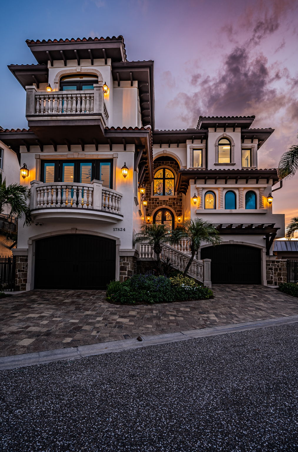 Front Exterior23