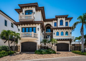 Front Exterior5