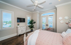 Upper Level Guest Bedroom4b