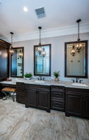Upper Level Primary Bathroom1e