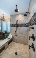 Upper Level Primary Bathroom1i