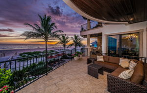Living Room Balcony Sunset30