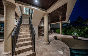 Staircase to Lanai10