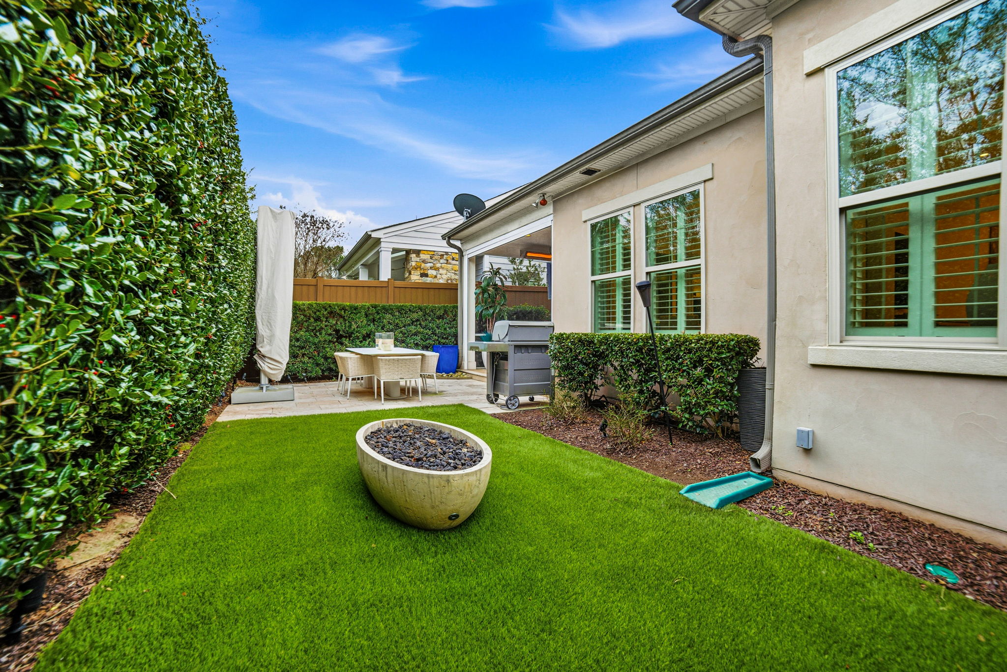 KP_17826 Jetton Green Loop-73