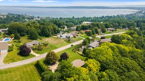 1783 Wayne St, Traverse City, MI 49684, USA Photo 84