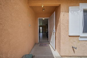  Photo 32