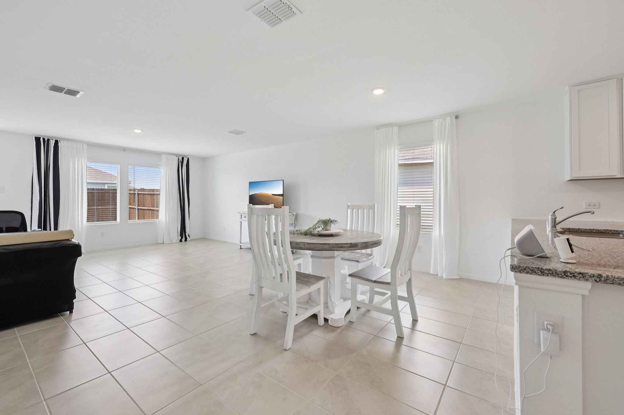 Courage Crk-S1008-007.jpg