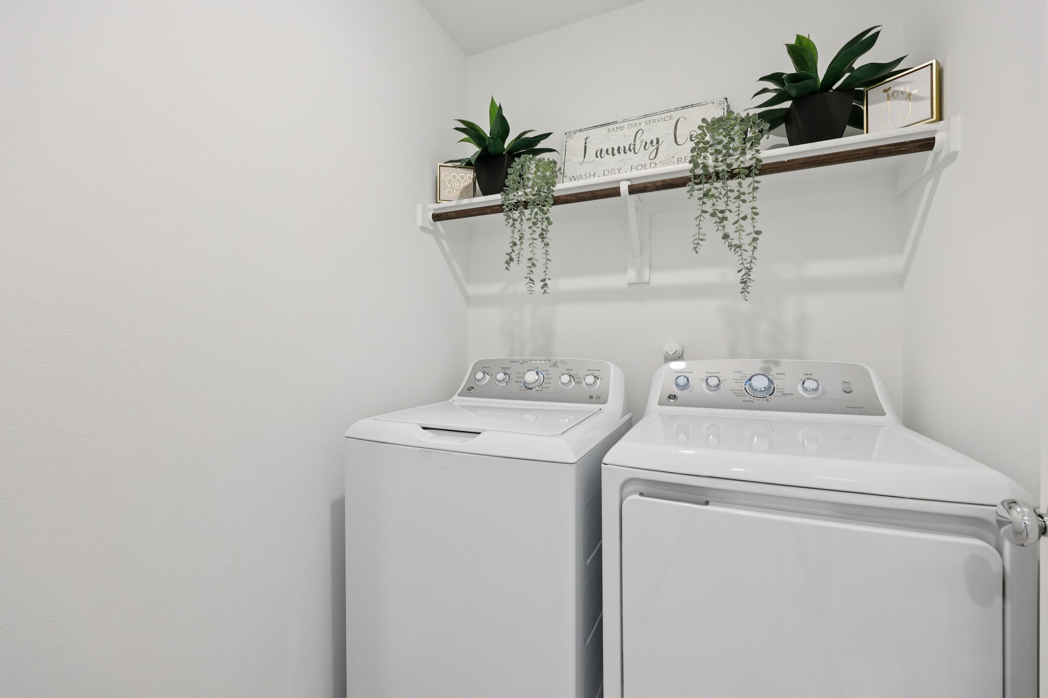 Courage Crk-S1008-020.jpg