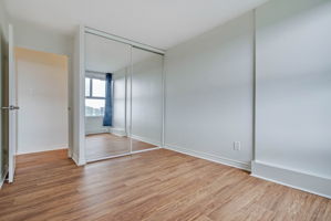 1785 Frobisher Ln, Ottawa, ON K1G 3T7, Canada Photo 13