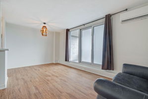 1785 Frobisher Ln, Ottawa, ON K1G 3T7, Canada Photo 4