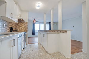 1785 Frobisher Ln, Ottawa, ON K1G 3T7, Canada Photo 8
