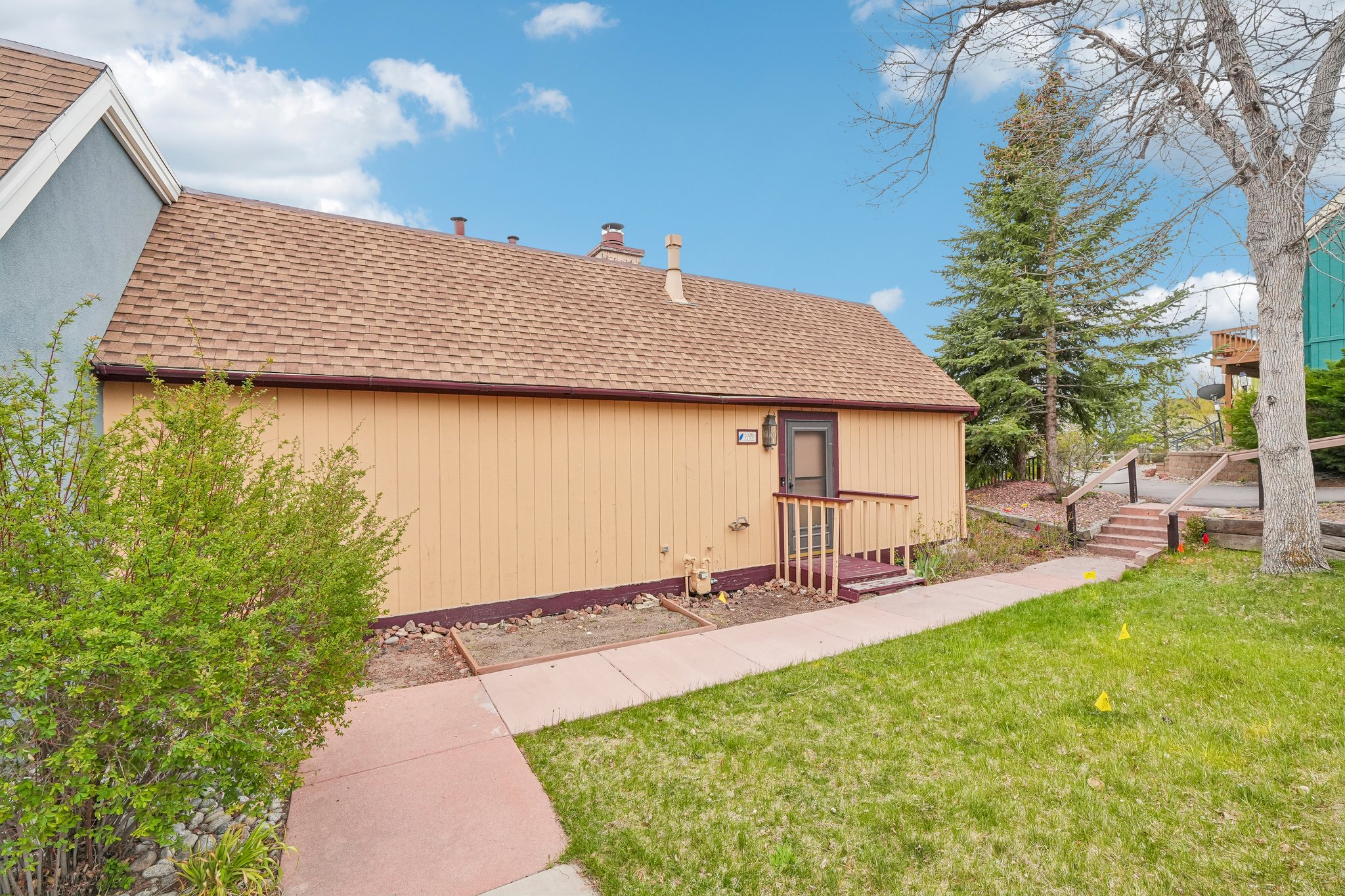 Woodmoor Dr-S0505-003.jpg