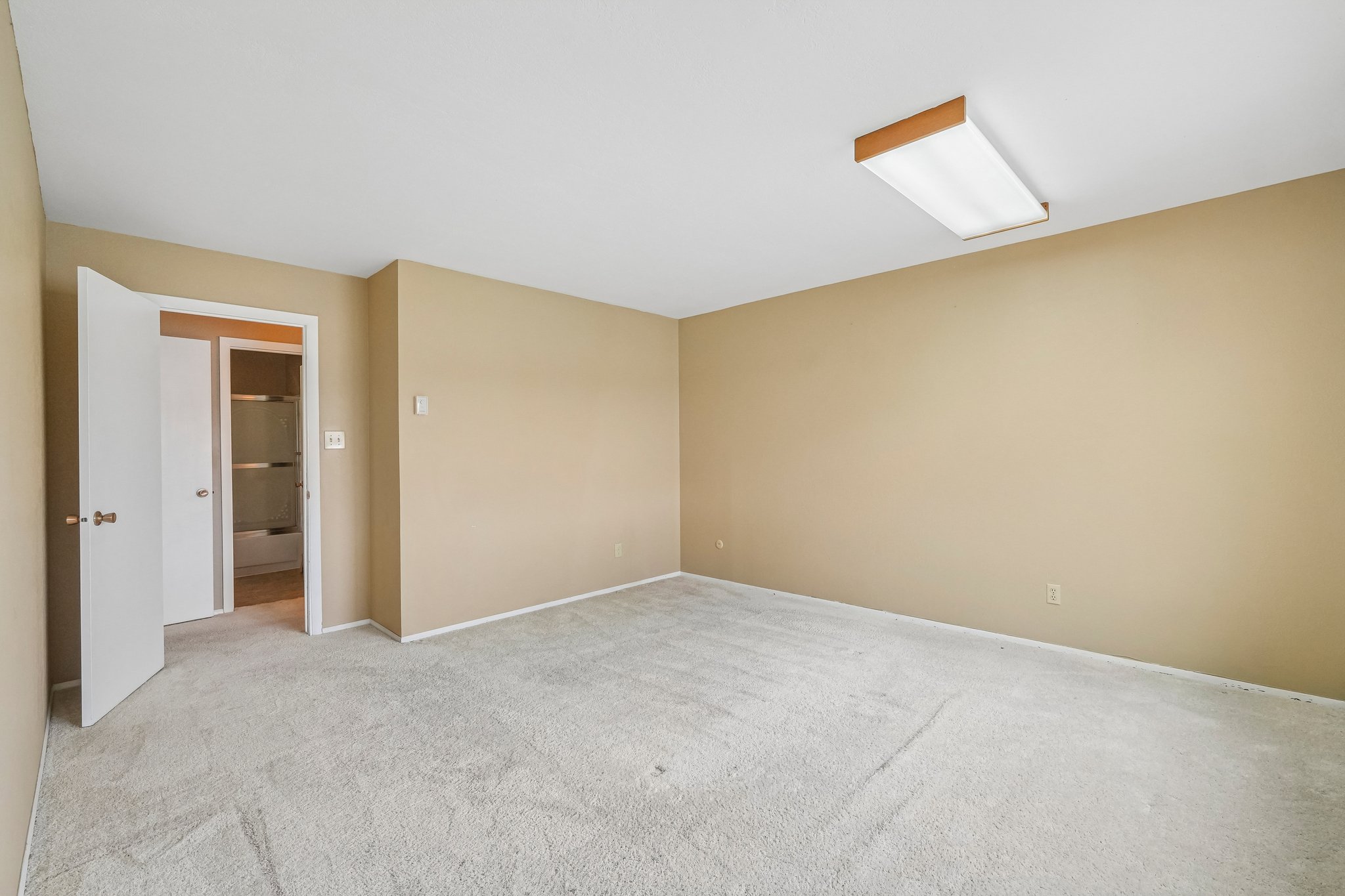 Woodmoor Dr-S0505-024.jpg