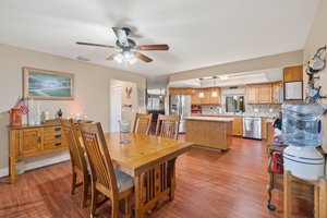 Dining Area 3.JPG