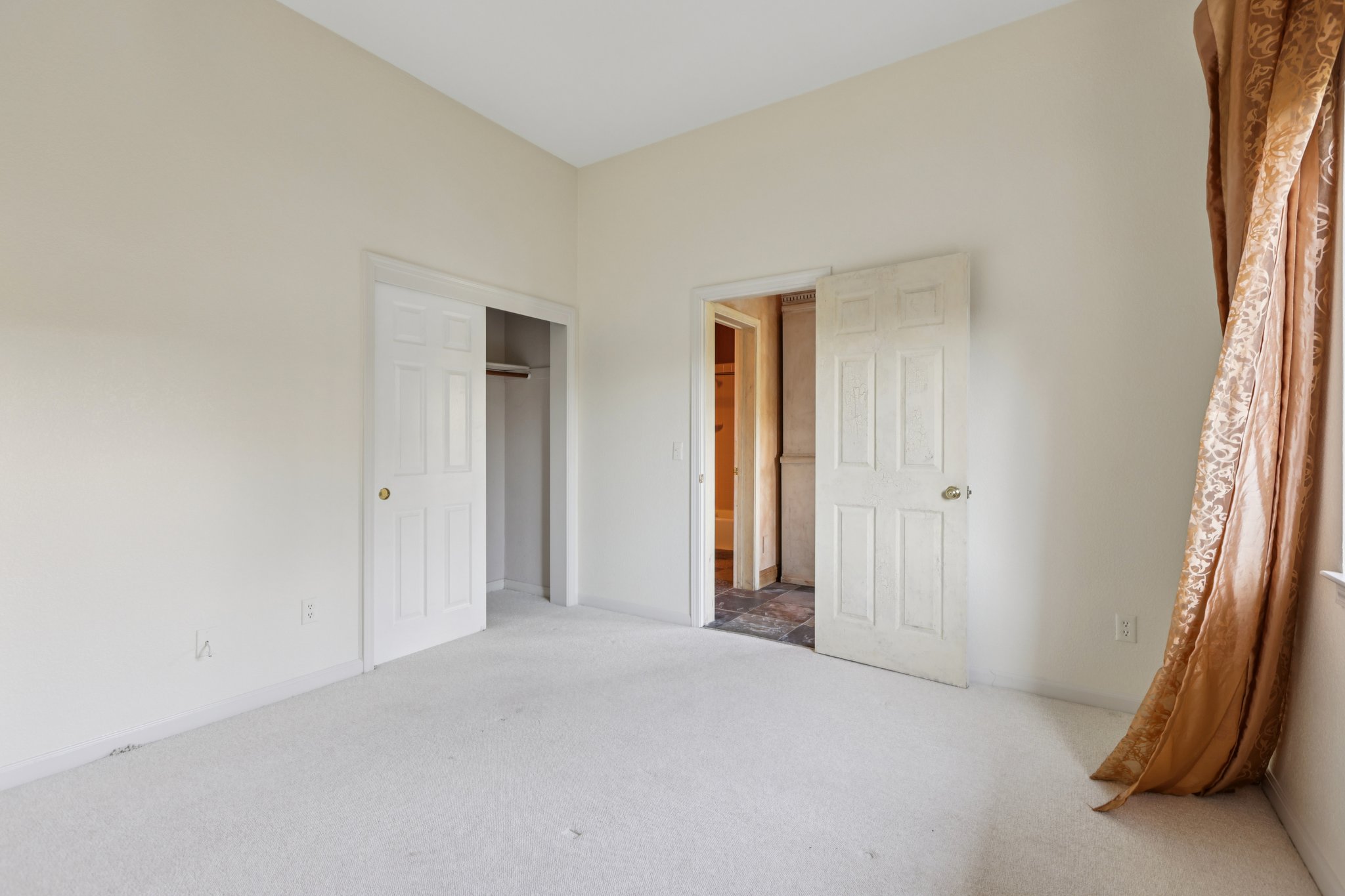 Holiday Dr-S0702-053.jpg