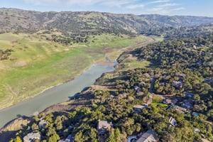 Holiday Dr-S0702-072.jpg