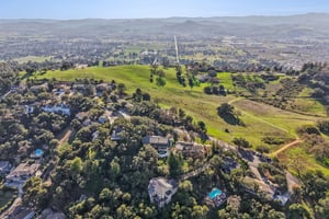 Holiday Dr-S0702-075.jpg