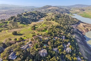 Holiday Dr-S0702-083.jpg