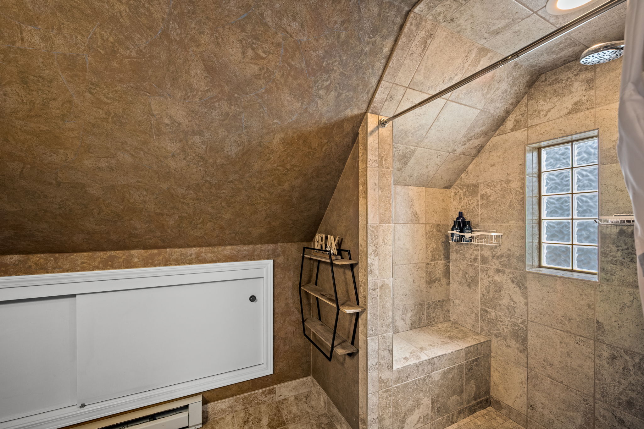  Photo 50