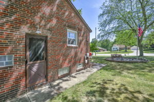  Photo 49